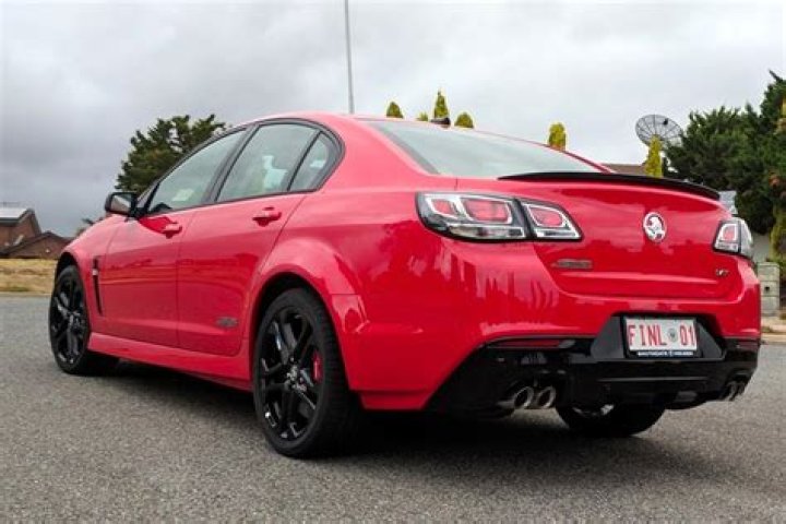 When did the last Holden Commodore (VF) come out?