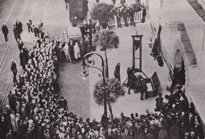 When was the last execution by hanging?