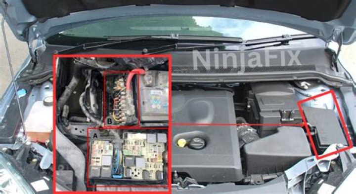 Where are the fuses in a Ford Focus?