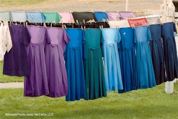 Where do Amish buy their clothes?