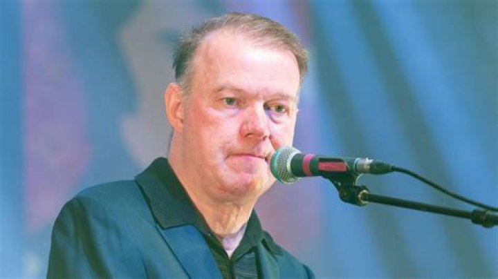 Where is Edwyn Collins now?