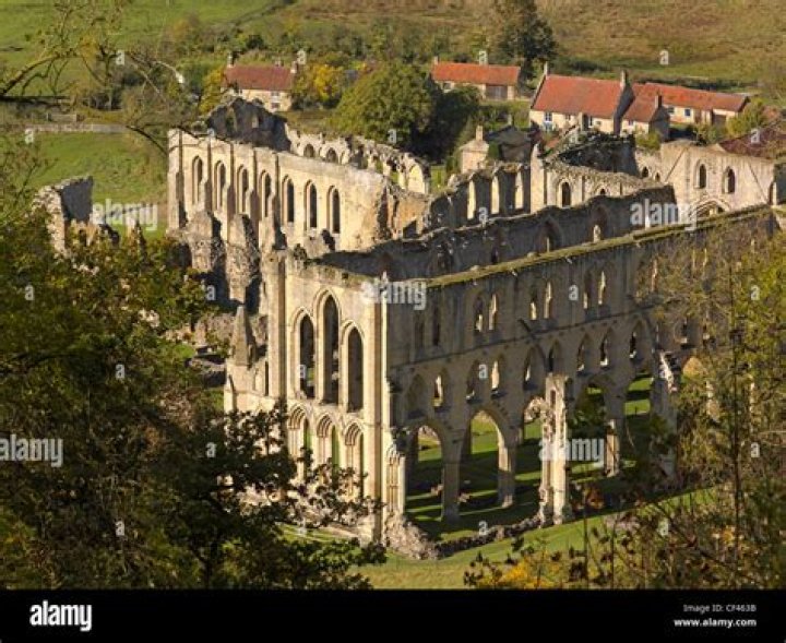 Where is the abbey of Clairvaux?