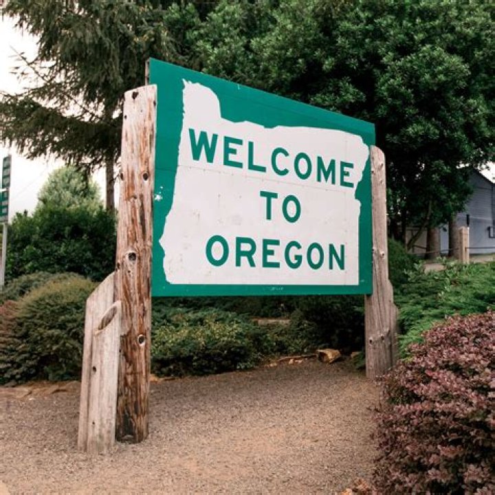 Where is the welcome to Oregon sign?