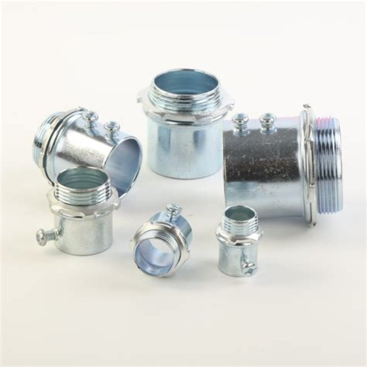 Which connectors are used for EMT conduit?
