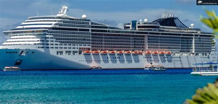 Which cruise lines go to Fiji?
