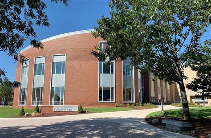 Which is better Kent State or University of Akron?