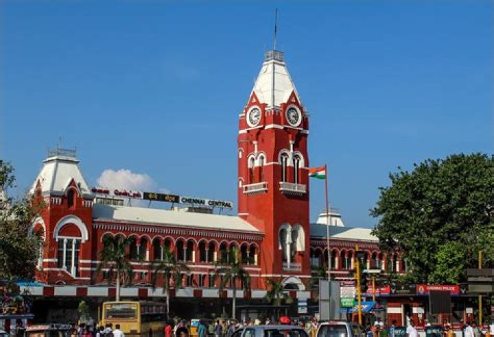 Which railway station is nearer to Chennai airport?