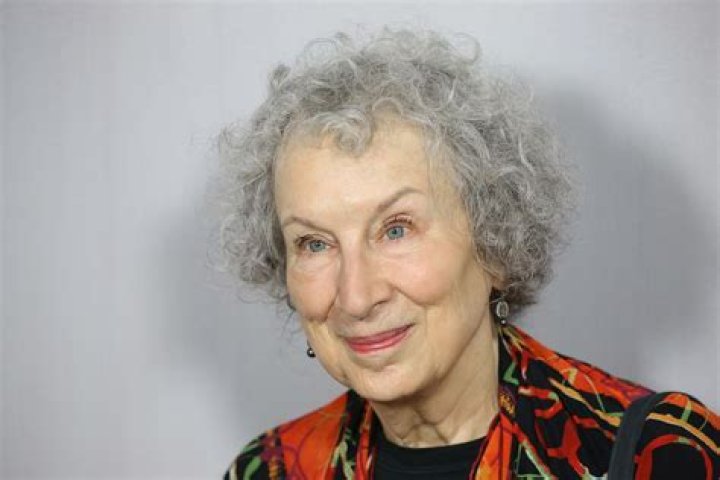 Who are the best contemporary writers of short story?