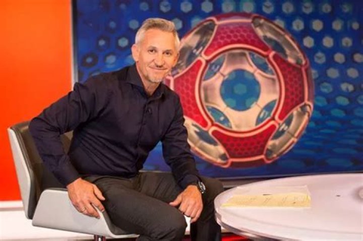 Who are the pundits on MOTD?