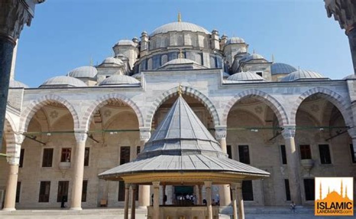 Who built the Fatih mosque?