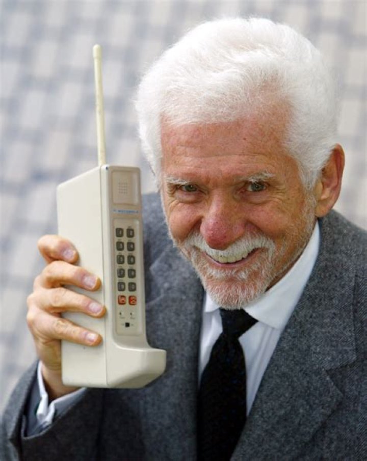 Who invented the 1st cell phone?