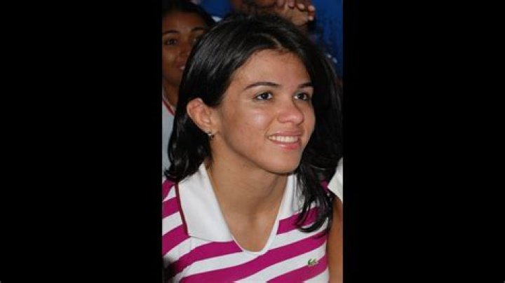 Who is Claudia Gadelha?