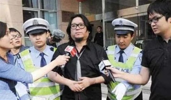 Who is Gao Xiaosong?