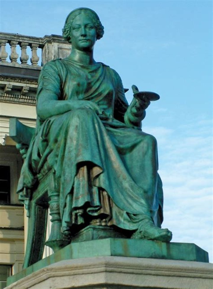 Who is Hygeia married to?