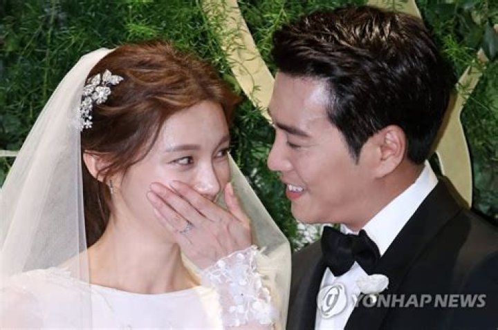 Who is Joo Sang-wook?