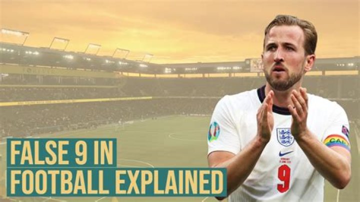 Who is the best false 9 in football?