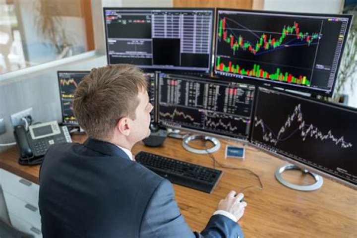 Who is the best stock broker in Australia?