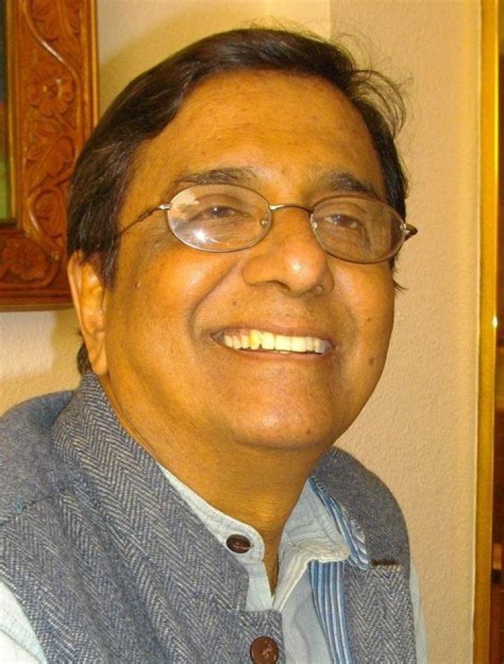 Who is the owner of Prothom Alo?