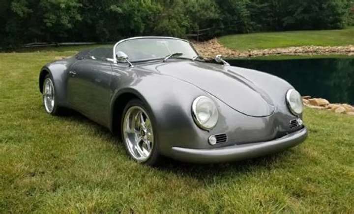 Who makes Porsche Speedster replicas?