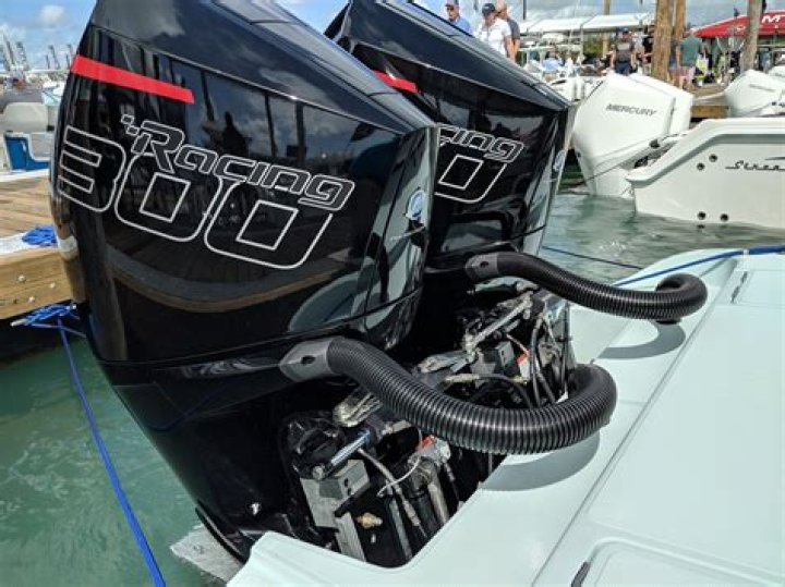 Who makes the best 300 outboard motor?