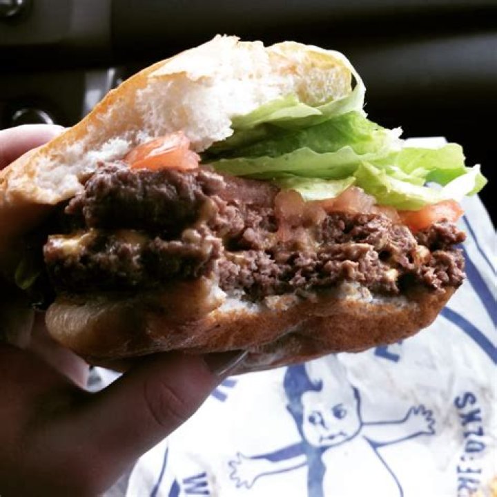 Who owns Kewpee hamburgers in Lima Ohio?