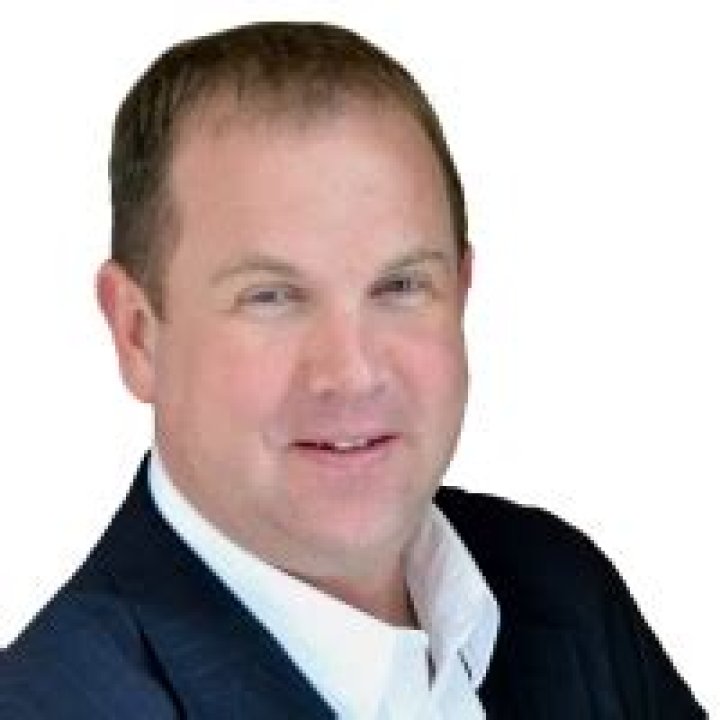 Who owns larlyn property management?