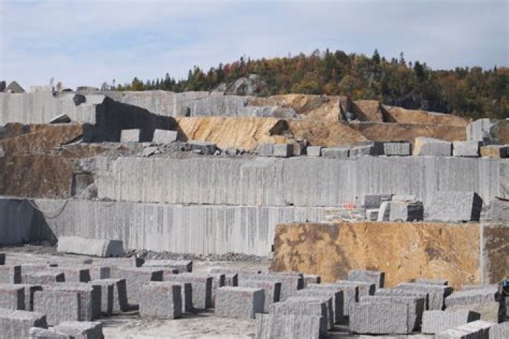 Who owns the granite quarry in Mount Airy North Carolina?