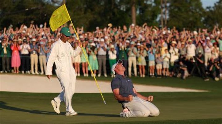 Who qualifies for the Golf Masters?