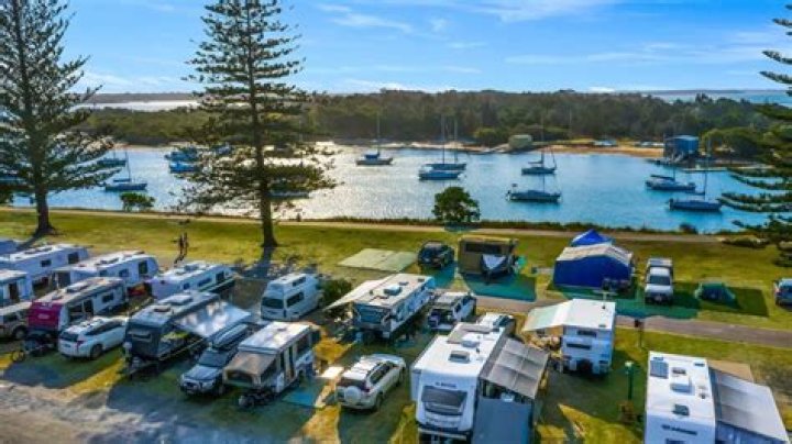 Who regulates caravan parks?
