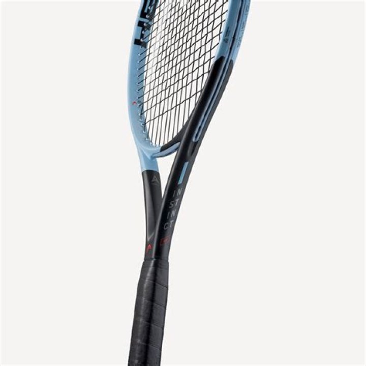 Who Uses head Instinct racket?