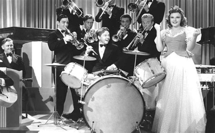 Who were popular artists in the 1940s?