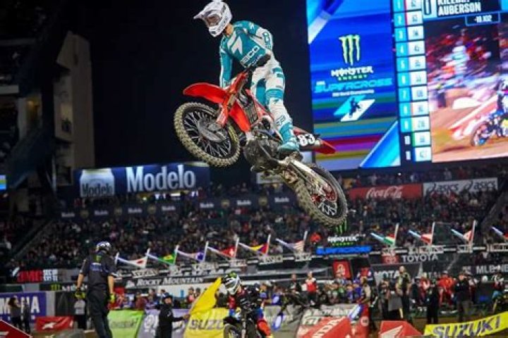 Who won the 250 East Supercross 2021?