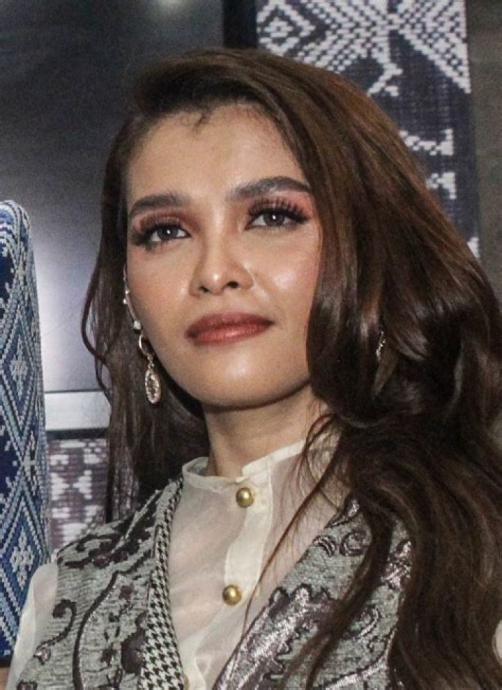 Why did KZ Tandingan became famous?