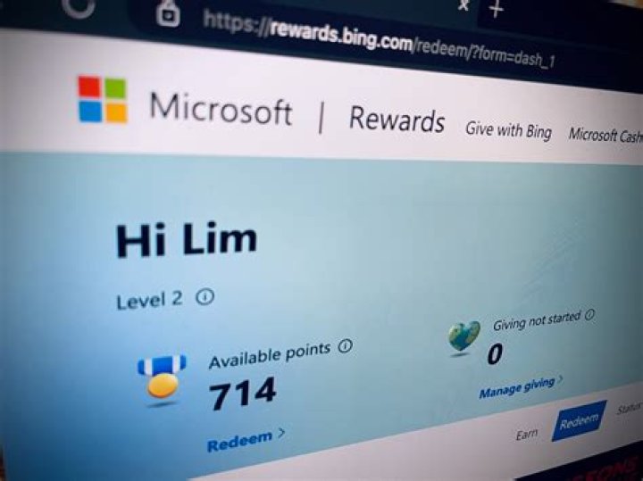 Why did Microsoft Kin smartphone fail?