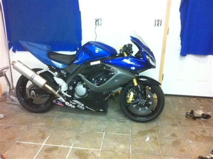 Will GSXR fairings fit SV650?